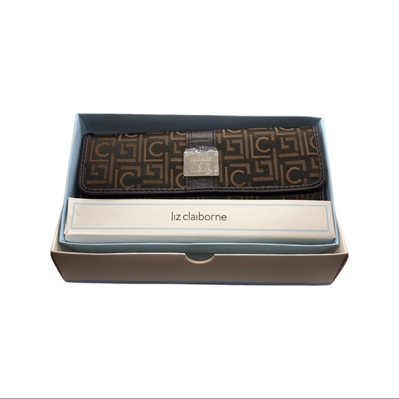 NWT Liz Claiborne soft clutch purse. - Picture 4 of 8